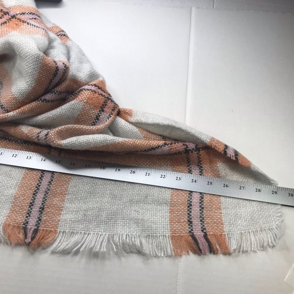 Universal Thread Women's Cream Oblong Scarf One Size New - Picture 7 of 7